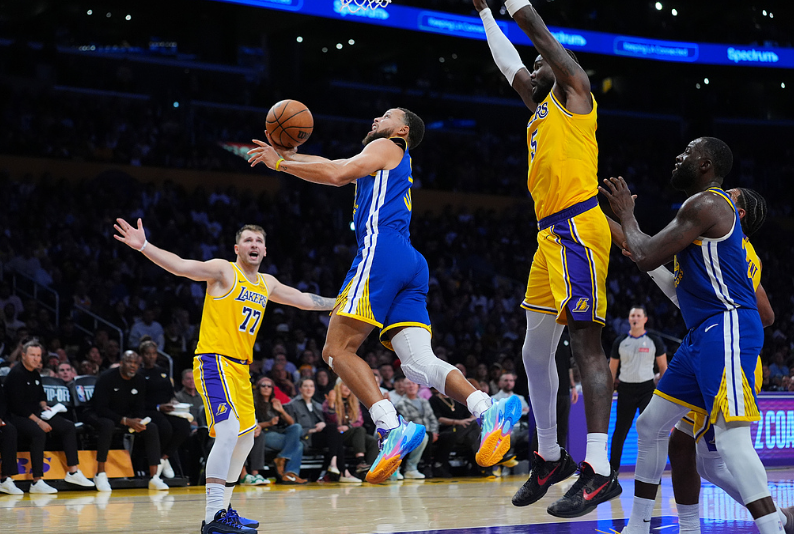 追梦场下不, 湖人继续追 追梦场下不, 湖人继续追